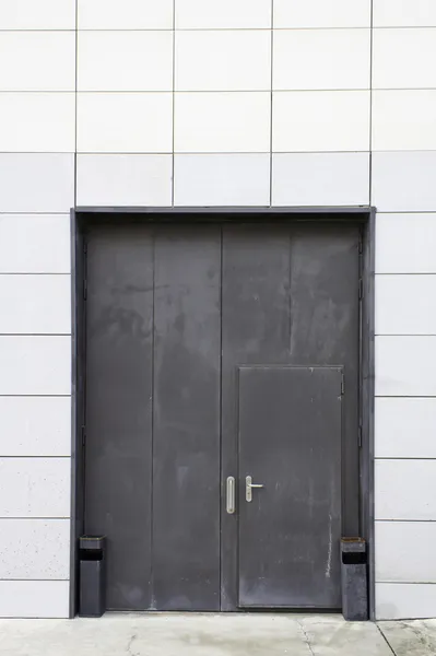 Entrance black door — Stock Photo, Image