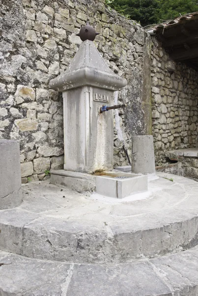 Fuente de piedra — Foto de Stock