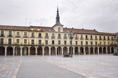 eski kare leon İnşaat