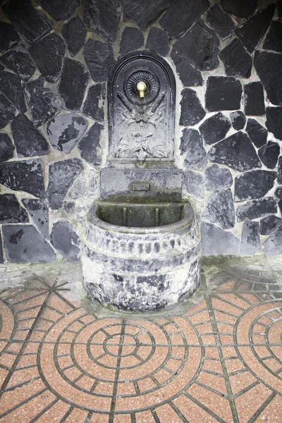 古色古香的喷泉 — 图库照片