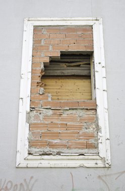 pencere tuğla