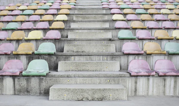 Fotbollsplan och läktare — Stockfoto