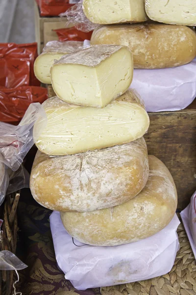 Овечий сыр — стоковое фото