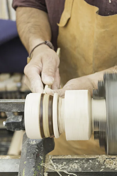 Carpenter with winch — Stock Photo, Image