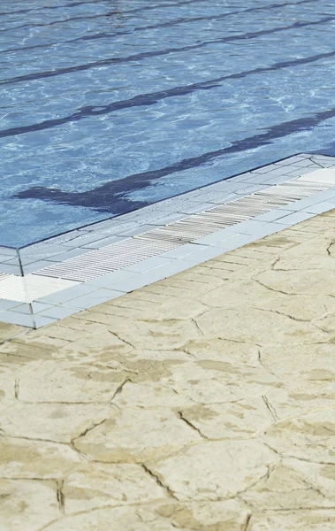 Konkurrens swimmingpool — Stockfoto