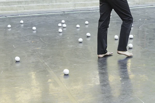Juggling in scenario — Stock Photo, Image