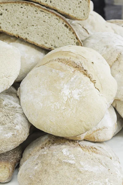 Buns with bread flour — Stock Photo, Image