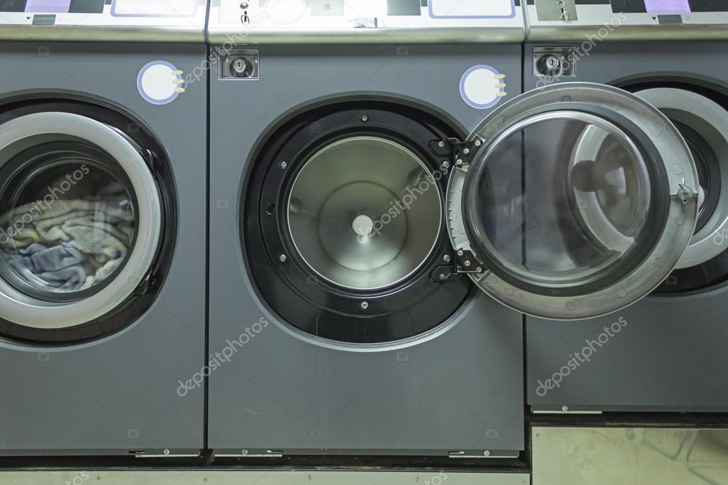 Industrielle Waschmaschine - Stockfotografie: lizenzfreie Fotos