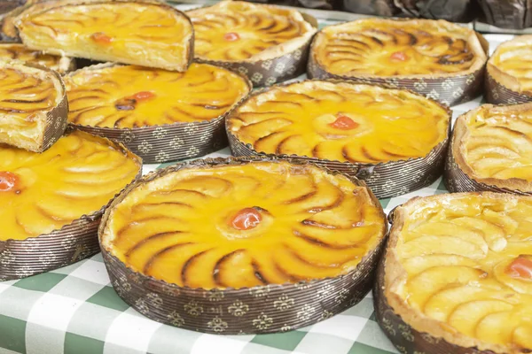 Tarte aux pommes fraîchement préparée — Photo