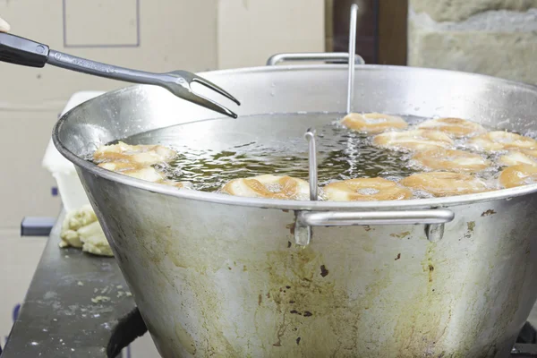 Frying pan with donuts — Stock Photo, Image