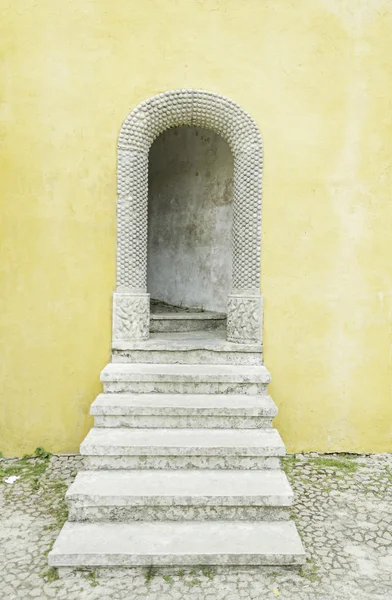 Entrada do palácio e escadas — Fotografia de Stock