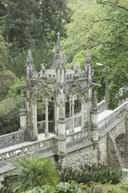 Sintra içinde köprü
