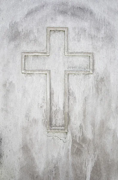 Cruz de pedra desbotada — Fotografia de Stock