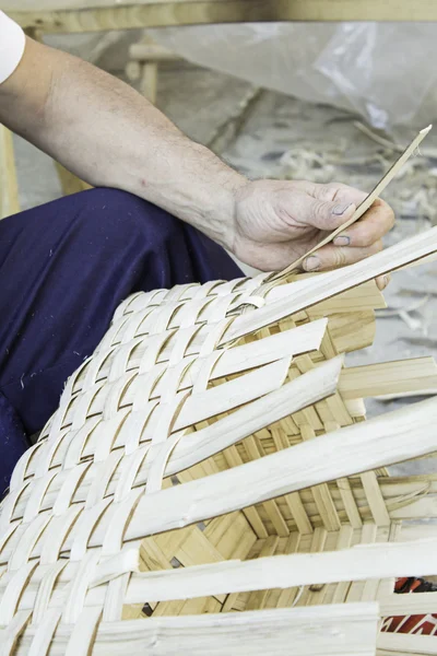 Wicker craft worker — Stock Photo, Image