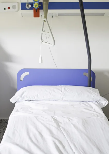Krankenhausbett — Stockfoto