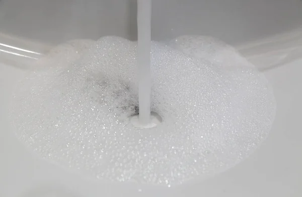 Detalhe Água Com Espuma Para Limpeza Higiene — Fotografia de Stock