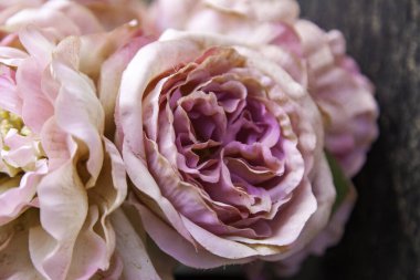 Ölüler için dekorasyon ve hafıza ayrıntıları