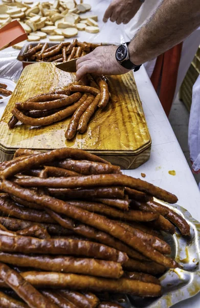 Dettaglio Salsiccia Fritta Alla Griglia Tagliata Carne — Foto Stock