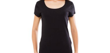 Beyaz arkaplanda izole edilmiş tişört boş kadın.