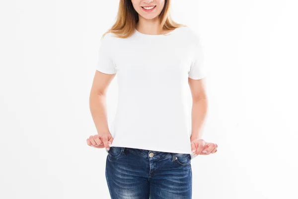 穿着空白白色T恤衫的女性身体模拟特写镜头隔离 — 图库照片