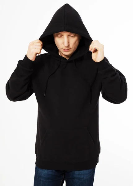 Man Een Zwart Sweatshirt Met Een Kap Zijn Hoofd Geïsoleerd — Stockfoto