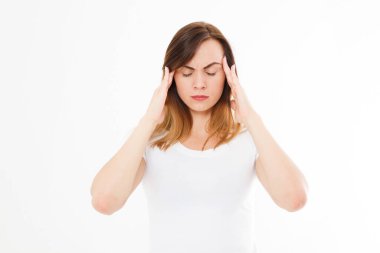 Stresli Kafkasyalı Kadın Gergin Baş Ağrısı Çekiyor. Migren ağrısı çeken hasta bir kızın portresi, baskı ve stres hissediyor. Acı ve sağlık. Boşluğu kopyala.