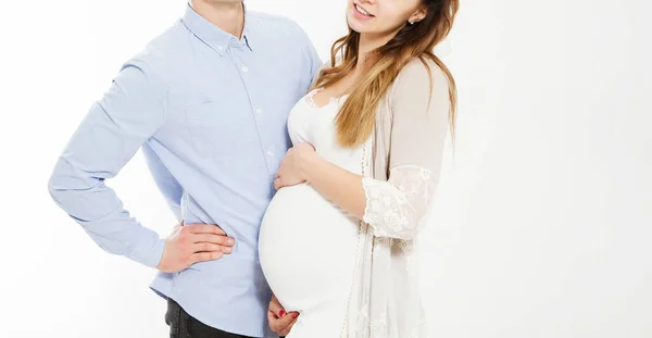 Graviditet Och Människor Koncept Lycklig Man Kramar Sin Gravida Fru — Stockfoto