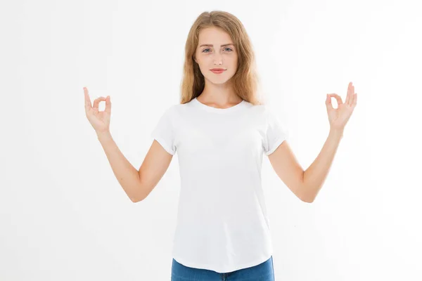 Primer Plano Las Manos Mujer Bonita Niña Camiseta Meditando Interior —  Fotos de Stock
