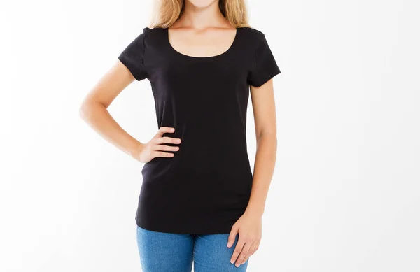白い背景 テンプレート 空白の上に隔離された黒のTシャツの少女 — ストック写真