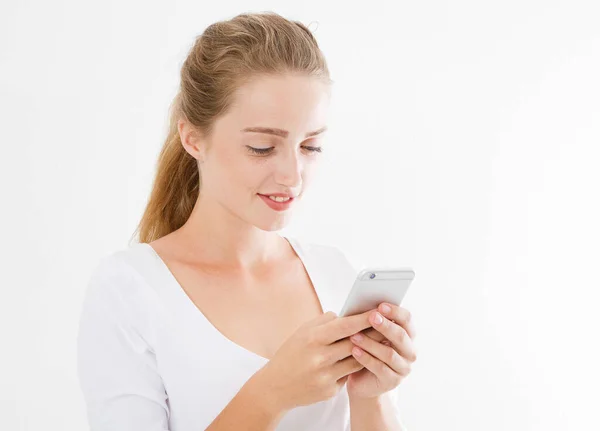 Mujer Sexy Está Leyendo Mensaje Texto Agradable Teléfono Móvil Novio — Foto de Stock