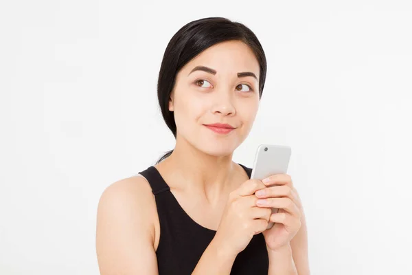 Uma Mulher Enviar Mensagens Closeup Jovem Feliz Bonita Asiática Mulher — Fotografia de Stock