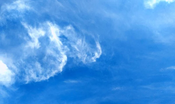 Céu Azul Com Fundo Nuvem Textura Nublada Foco Seletivo Espaço — Fotografia de Stock