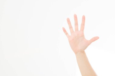 El beyazda izole edildi. Oylama eli. Model yap. Uzayı kopyala Şablon. Boşluk.