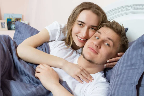 Loving Beautiful Couple Bed Morning Loving Family Heterosexual Couple — Stock Photo, Image