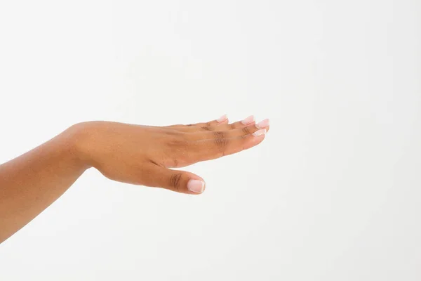 Zwarte Vrouwenhand Met Handpalm Naar Beneden Handbreedte Geïsoleerd Een Witte — Stockfoto