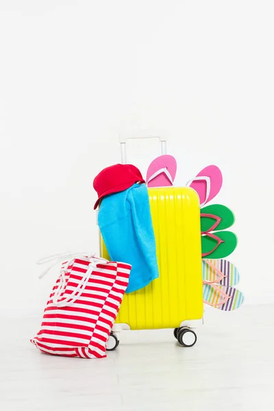 Suitcase Isolated White Background Summer Holidays Summer Flip Flops Slippers — Stock Photo, Image