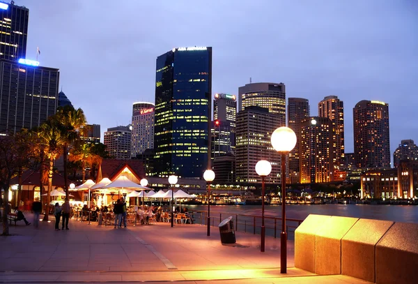 Abendstadt Sydney, Blick aus der Oper, 3. November 2007 in Sydney, Australien. — Stockfoto