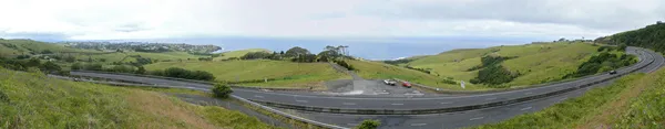 Austrálie, poblíž sidney. Panorama z oceánu se silnicí. — Stock fotografie