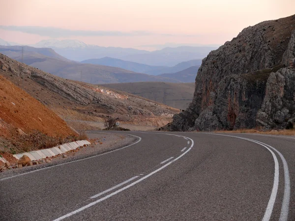 Serpentine road. Turkey. — Stock Photo, Image