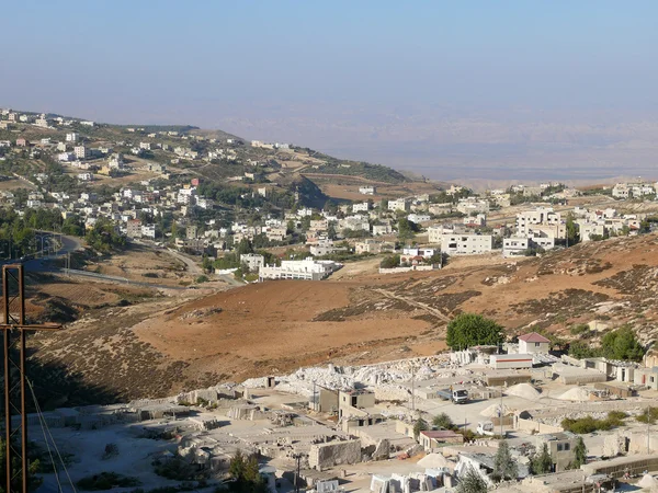 The prospect of the city in Amman, Jordan - November 6, 2008. View of the city from a height. Architectural structures. — Stock Photo, Image