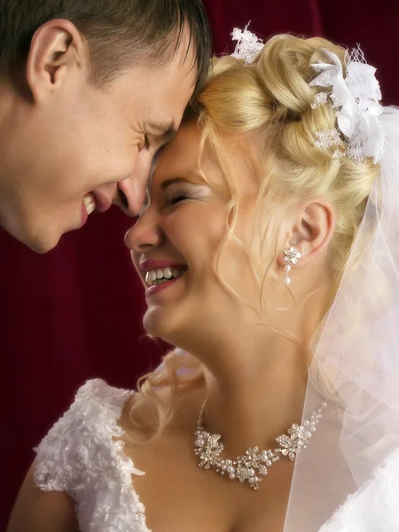 Wedding. Portraits of strangers, men and women schaslivo closeup in Nadym, Russia - April 17, 2010. Studio photography. — Stock Photo, Image