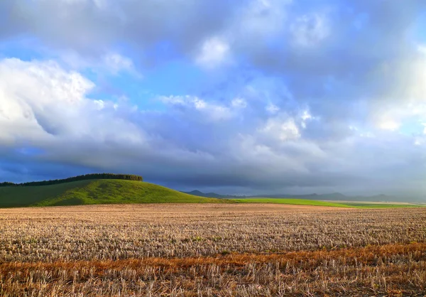 Afrika. Kenia. die Landschaft. der Schnittpunkt des Äquators. — Stockfoto