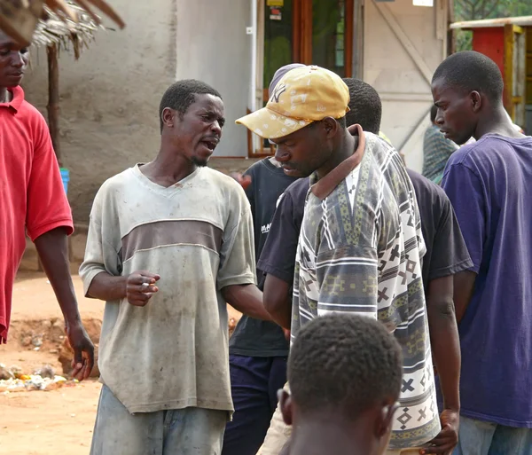 MTWARA, Tanzania - 3 de diciembre de 2008: el mercado de pescado . —  Fotos de Stock