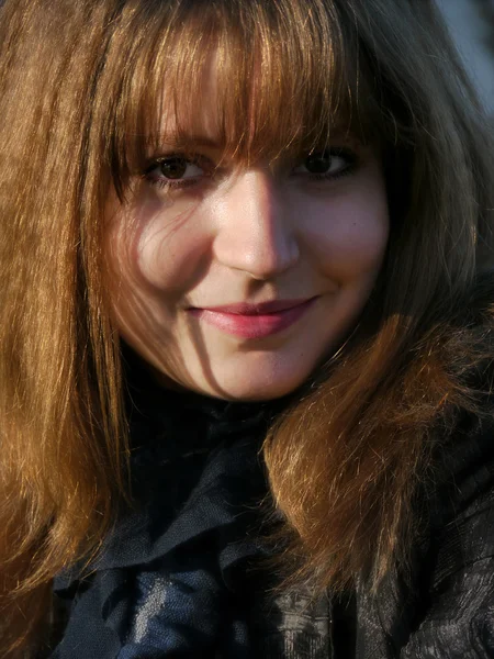 Portrait of a beautiful, happy girl, closeup. — Stock Photo, Image