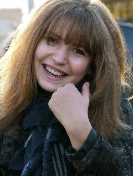 Portrait of a beautiful, happy girl, closeup. — Stock Photo, Image