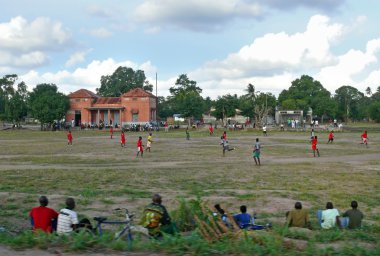 Quelimane, Mozambik - 7 Aralık 2008: futbol maçı. 