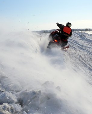 kar arazi yarışı.