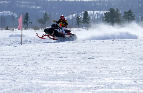 Corrida de neve cross-country . — Fotografia de Stock