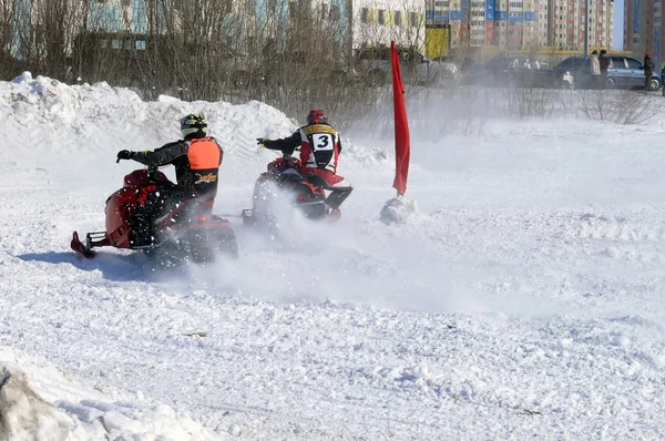 雪のクロスカントリー ・ レース. — ストック写真