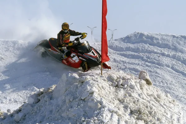 雪越野跑. — 图库照片